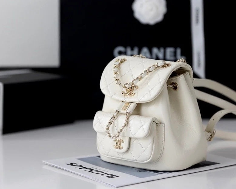 White Backpack Y85442