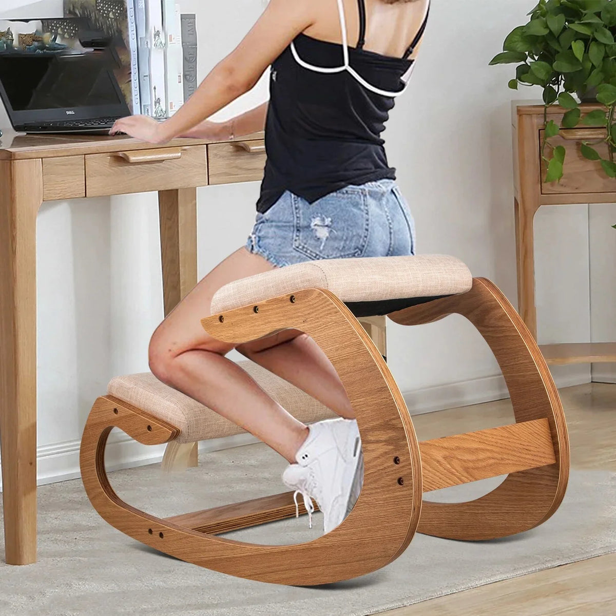 Ergonomic Kneeling Chair Stool with Thick Cushion G567