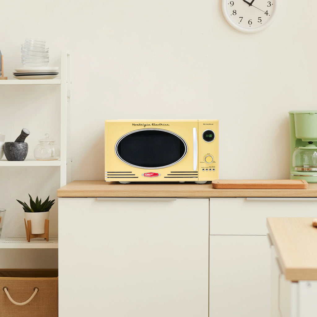0.9 Cubic Foot 800-Watt Countertop Microwave Oven - Yellow K492719