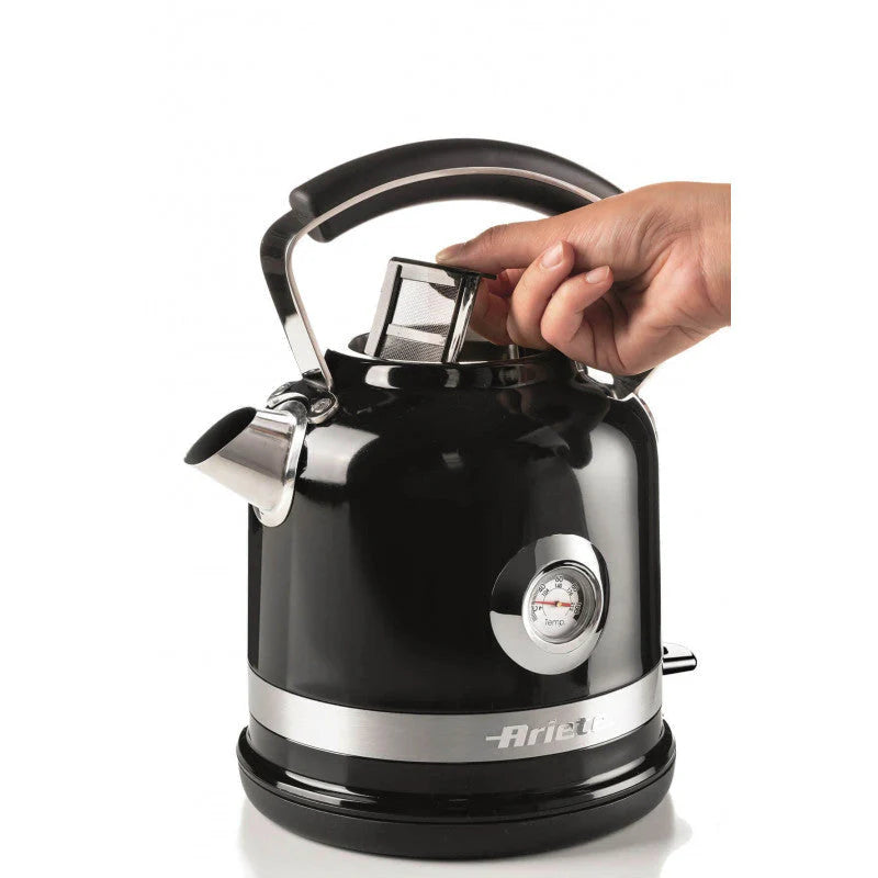 1.7L White Kettle Q47825